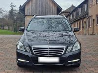 Gebraucht Mercedes E300 231 PS (169 kW) 2011 Schwarz Kombi