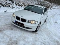 Gebraucht BMW 118 143 PS (105 kW) 2011 Weiß Kleinwagen