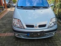 Gebraucht Renault Clio 105 PS (77 kW) 2002 Silber Van / Kleinbus