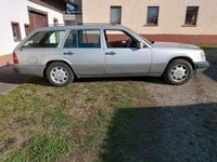 Gebraucht Mercedes 300 113 PS (83 kW) 1990 Silber Kombi