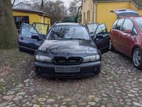 Gebraucht BMW 320 Basis 170 PS (125 kW) 2001 Blau Kombi