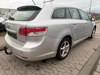 Gebraucht Toyota Avensis 147 PS (108 kW) 2009 Silber Kombi