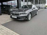 Gebraucht BMW 520 Sport Line 197 PS (144 kW) 2024 Grau Limousine