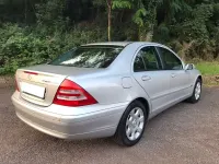 Second-hand Mercedes C200 163 CP (119 kW) 2002 Argintiu Berlinǎ