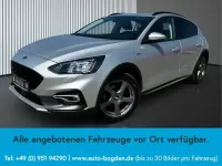 Usado Ford Focus Active 125 CV (91 kW) 2021 Plateado Berlina