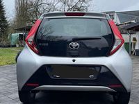 Gebraucht Toyota Aygo Team 72 PS (52 kW) 2020 Silber Kleinwagen
