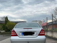 Gebraucht Mercedes C220 Classic 150 PS (110 kW) 2004 Silber Limousine