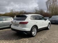 Gebraucht VW Touareg Basis 231 PS (169 kW) 2019 Pure white SUV
