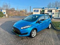 Gebraucht Ford Fiesta 101 PS (74 kW) 2013 Blau Kleinwagen