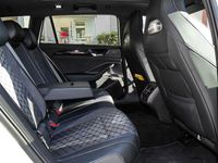 Gebraucht VW Passat R-line 150 PS (110 kW) 2024 Weiß Kombi