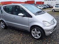 Gebraucht Mercedes A190 Elegance 125 PS (91 kW) 2001 Silber Van / Kleinbus