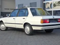 Gebraucht BMW 316 102 PS (75 kW) 1989 Weiß Limousine