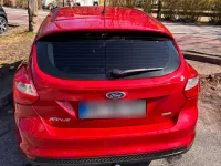 Używany Ford Focus 125 KM (91 kW) 2014 Czerwony Sedan/Limuzyna