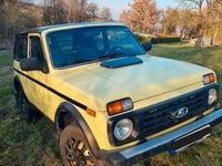 Gebraucht Lada niva 83 PS (61 kW) 2012 Gelb SUV