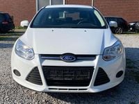 Usata Ford Focus Ambiente 101 CV (74 kW) 2014 Bianco Berlina