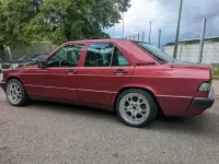 Gebraucht Mercedes 190 118 PS (86 kW) 1990 Rot Limousine