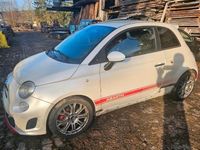 Gebraucht Abarth 500 135 PS (99 kW) 2009 Weiß Kleinwagen