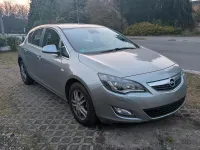 Gebraucht Opel Astra 179 PS (131 kW) 2011 Silber Limousine