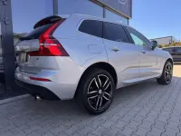 Gebraucht Volvo XC60 Momentum 254 PS (186 kW) 2017 Bright silver metallic / metal SUV