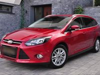 Gebraucht Ford Focus 124 PS (91 kW) 2013 Rot Kombi