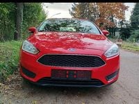 Gebraucht Ford Focus Trend 101 PS (74 kW) 2018 Racerot Kombi