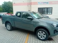 Neu Isuzu D-Max 163 PS (119 kW) 2026 Grau Pickup