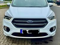 Gebraucht Ford Kuga ST-Line 150 PS (110 kW) 2017 Weiß SUV
