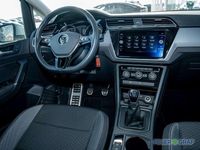 Gebraucht VW Touran Active 150 PS (110 kW) 2022 Reflexsilber Van / Kleinbus