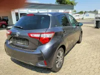 Gebraucht Toyota Yaris Club 111 PS (81 kW) 2019 Grau (metallic) Kleinwagen