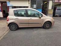Używany Renault Modus Dynamique 75 KM (55 kW) 2004 Beżowy Minivan