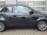 Gebraucht Fiat 500e 86 kW (118 PS) 2023 Onyx schwarz Kleinwagen