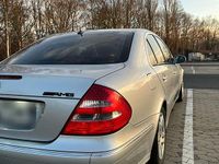 Gebraucht Mercedes E240 177 PS (130 kW) 2002 Silber Limousine