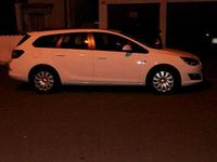 Gebraucht Opel Astra 101 PS (74 kW) 2013 Weiß Kombi