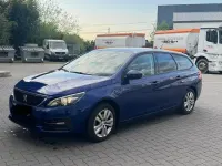 Gebraucht Peugeot 308 131 PS (96 kW) 2019 Blau Kombi