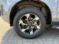 Neu Isuzu D-Max 163 PS (119 kW) 2026 Grau Pickup