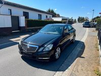 Gebraucht Mercedes E250 Avantgarde 204 PS (150 kW) 2009 Schwarz Limousine