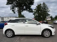 Gebraucht Hyundai i20 75 PS (55 kW) 2016 Weiß Kleinwagen