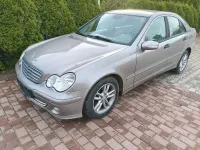 Second-hand Mercedes C220 150 CP (110 kW) 2005 Verde Berlinǎ