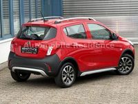 Gebraucht Opel Karl Rocks 73 PS (53 kW) 2019 Rot Kleinwagen