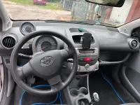 Gebraucht Toyota Aygo 69 PS (50 kW) 2006 Silber Kleinwagen