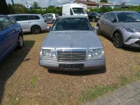 Gebraucht Mercedes 220 150 PS (110 kW) 1994 Silber Coupé