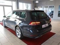 Gebraucht VW Golf VII Highline 150 PS (110 kW) 2019 Uranograu Kombi