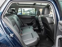 Gebraucht Skoda Superb Style 150 PS (110 kW) 2024 Lavablau metallic Kombi