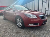 Gebraucht Opel Insignia Edition 131 PS (96 kW) 2009 Rot Limousine