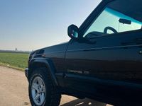 Gebraucht Jeep Cherokee Limited 184 PS (135 kW) 2000 Schwarz SUV