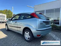 Gebraucht Ford Focus Finesse 101 PS (74 kW) 2004 Grün Limousine