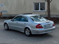 Gebraucht Mercedes E270 177 PS (130 kW) 2002 Silber Limousine