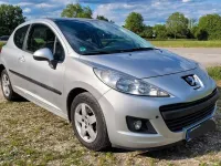 Gebraucht Peugeot 207 95 PS (69 kW) 2010 Silber Limousine
