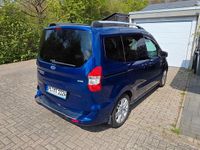 Gebraucht Ford Tourneo Courier Titanium 101 PS (74 kW) 2017 Blau Van / Kleinbus