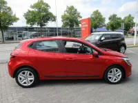 Gebraucht Renault Clio V Business 101 PS (74 kW) 2021 Rot Limousine